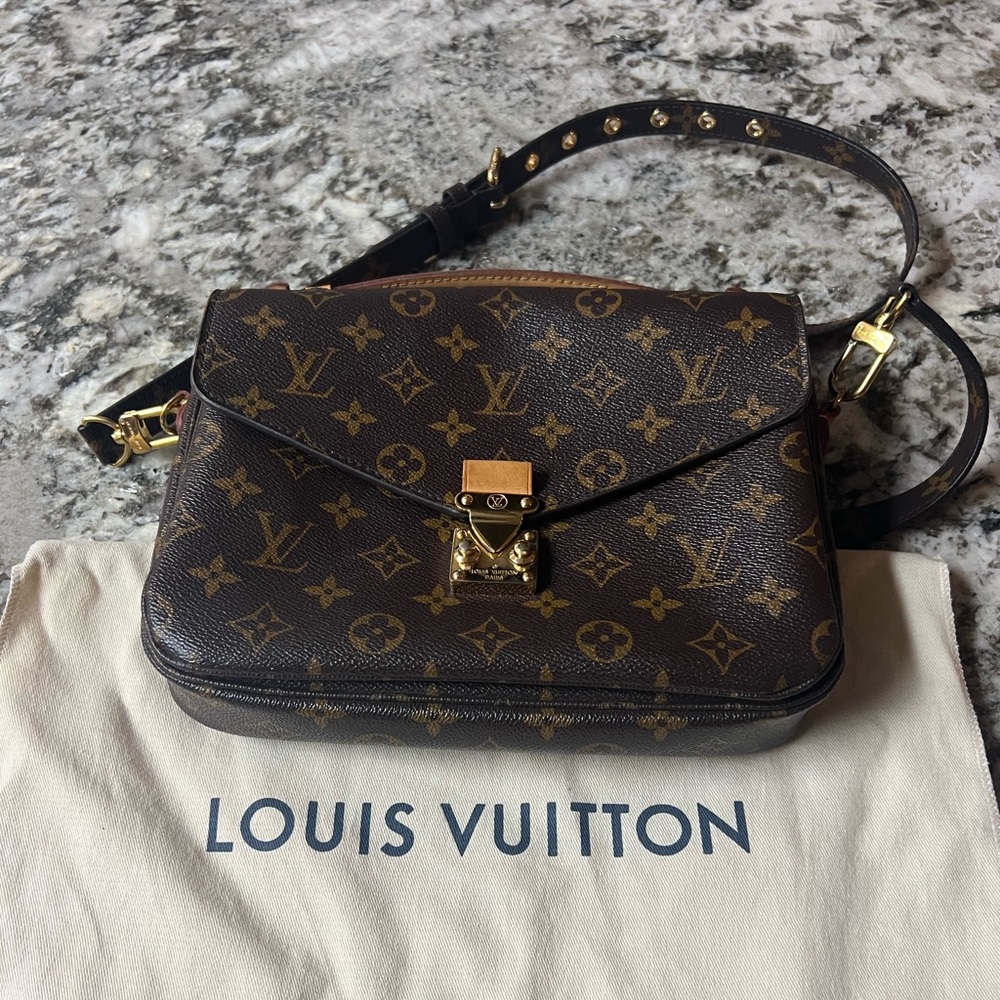 LOUIS VUITTON POCHETTE MÉTIS - Picture 2 of 8